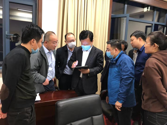 济南市委常委,副市长,指挥部常务副总指挥郑德雁每日现场调度